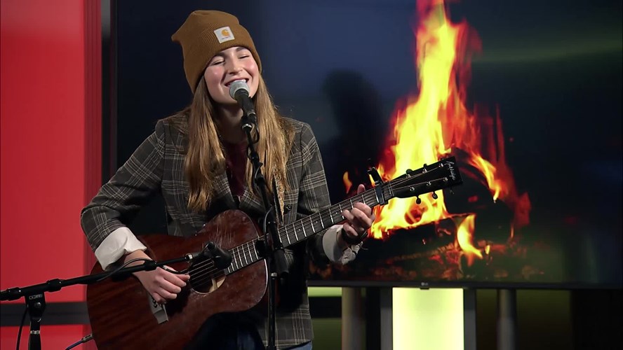 Emelise Munoz - Home for the Holidays